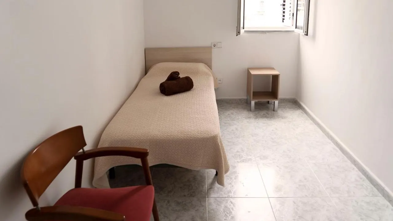 Hostel Mini Guesthouse Muelle Del Puerto Las Palmas de Gran Canaria Spain